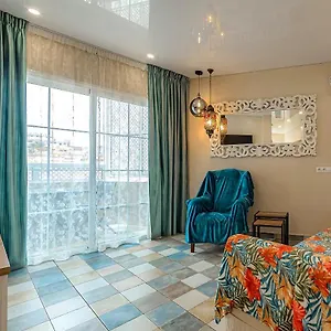  Apartment Luxury Two-bedroom Four Seasons